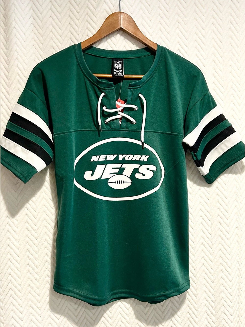 Ultra Game NFL women’s lace up jersey style tee New York Jets Small NEW W TAGS!